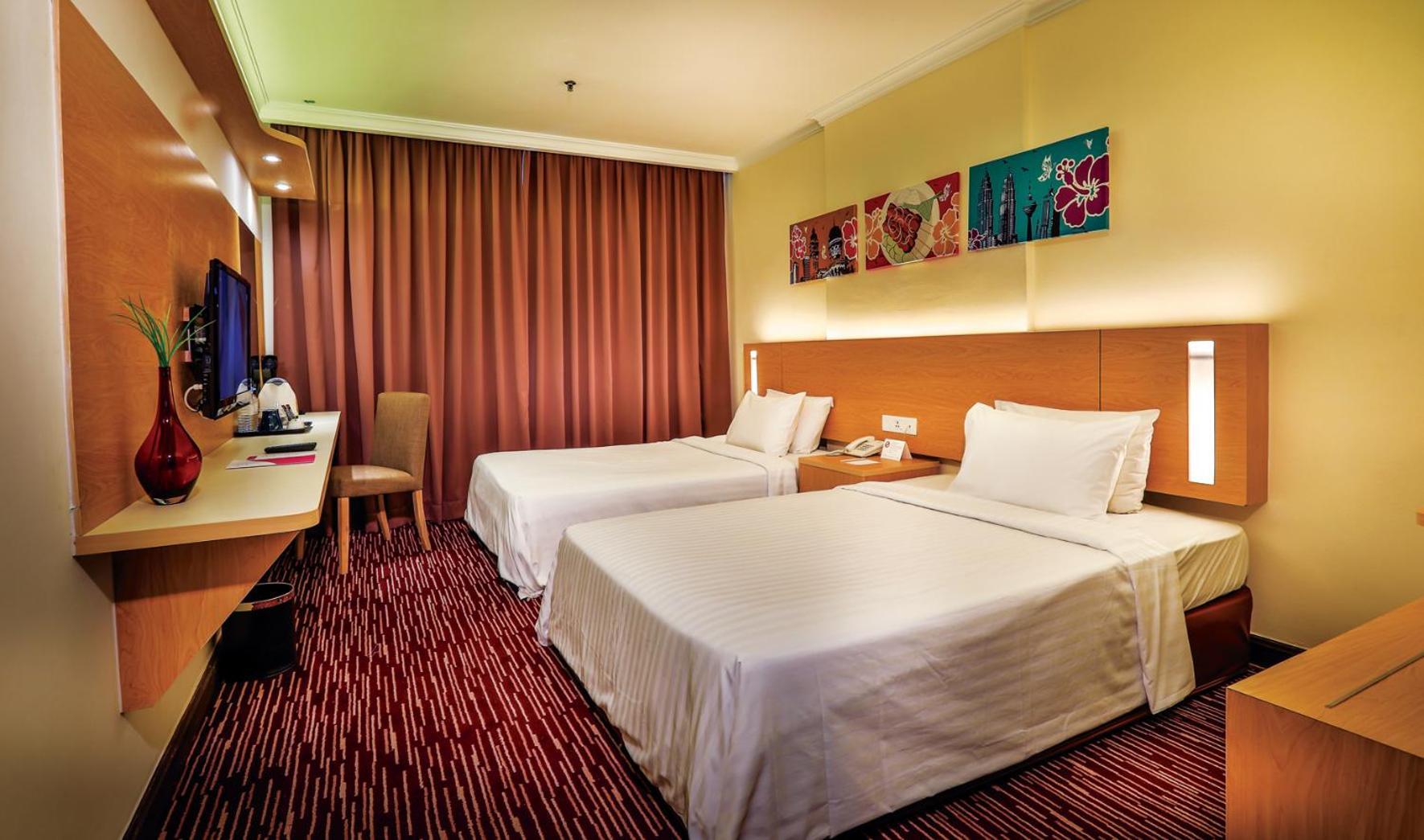 Rhr Hotel Каджанг Екстер'єр фото