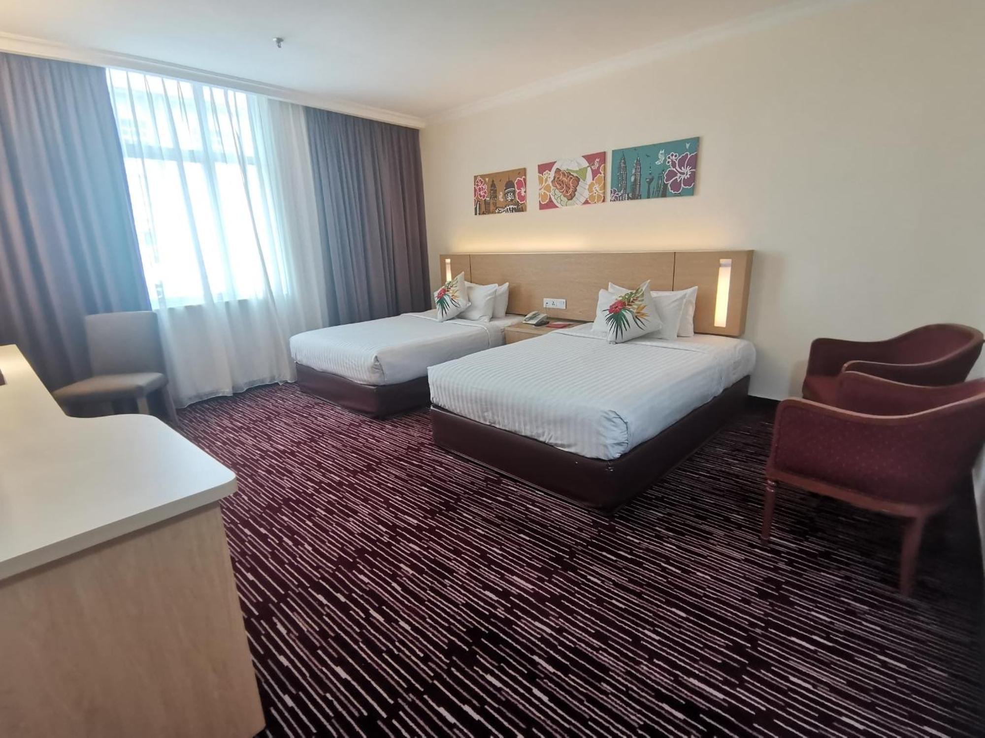 Rhr Hotel Каджанг Екстер'єр фото