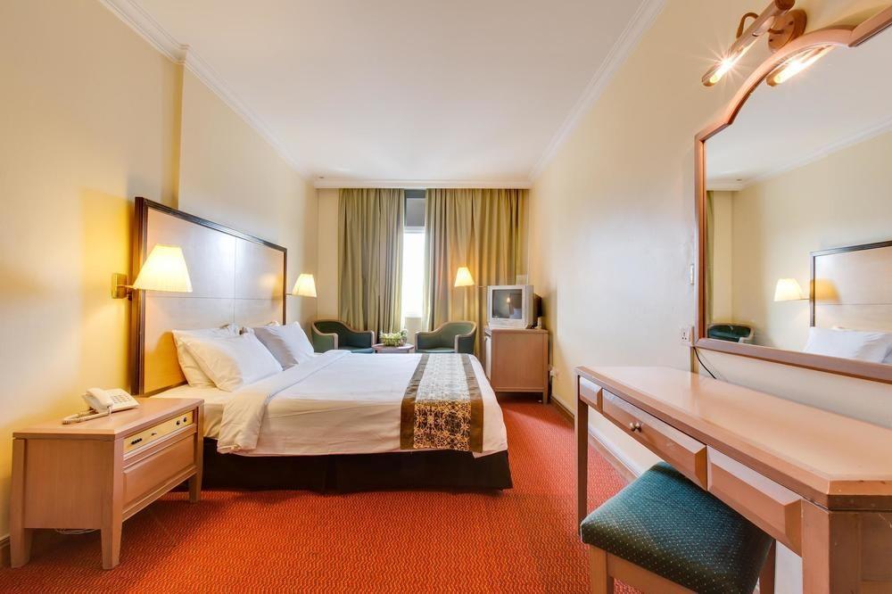 Rhr Hotel Каджанг Екстер'єр фото