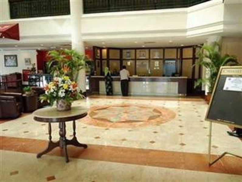 Rhr Hotel Каджанг Екстер'єр фото