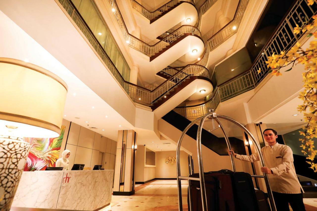 Rhr Hotel Каджанг Екстер'єр фото